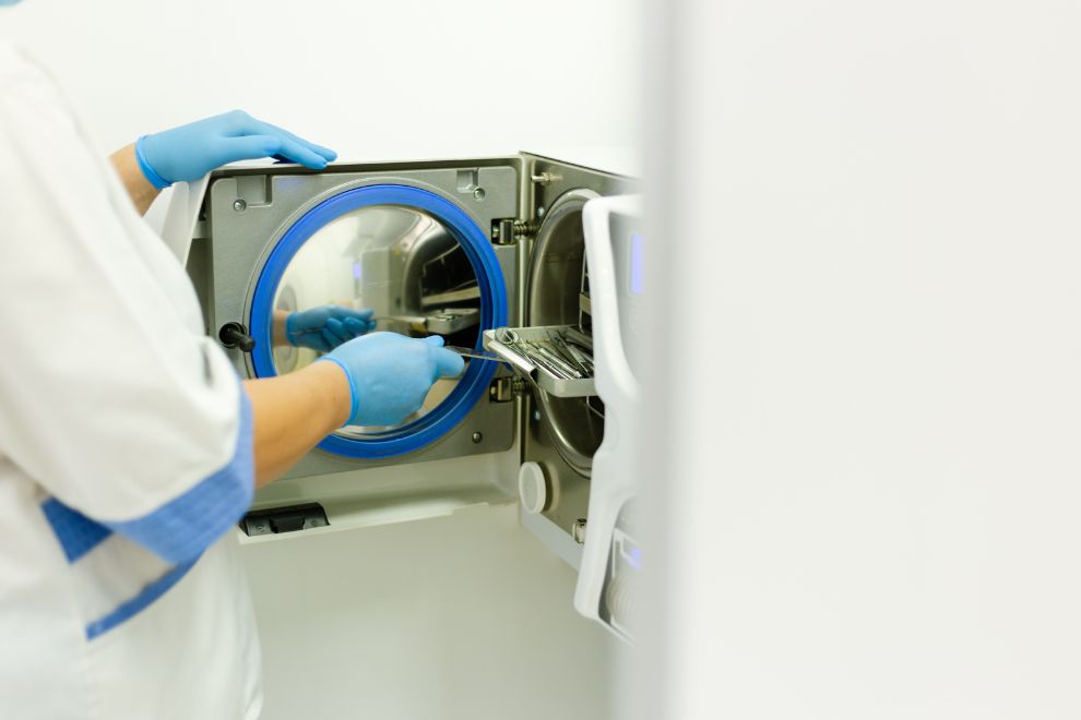 Autoclave Portatil 1 Autoclave Portátil- Praticidade aliada a um bom equipamento.
