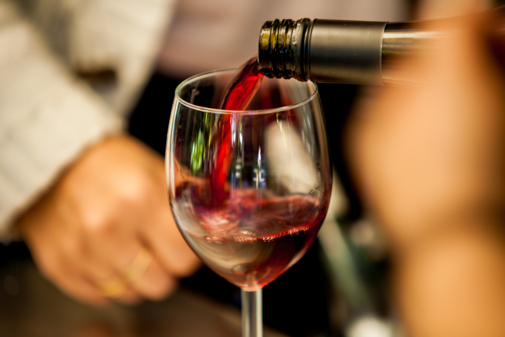 Controle de Qualidade em Vinhos 990 × 660 Controle de Qualidade em Vinhos: Uma Visão Abrangente