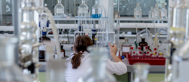 vidrarias e equipamentos de laboratórios