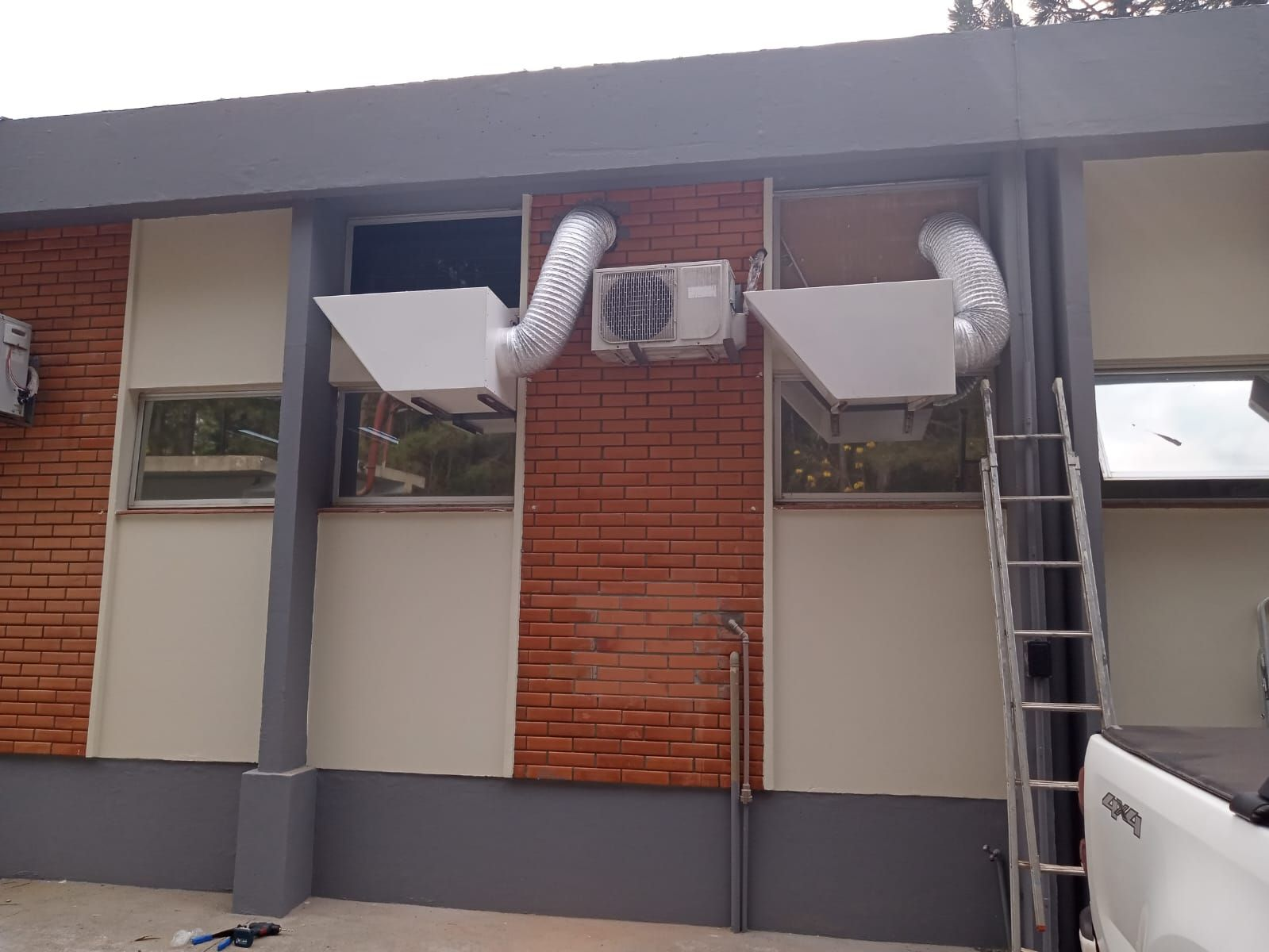 image 2024 10 25T19 21 35 849Z Como instalar uma Cabine de Segurança Biológica B2?