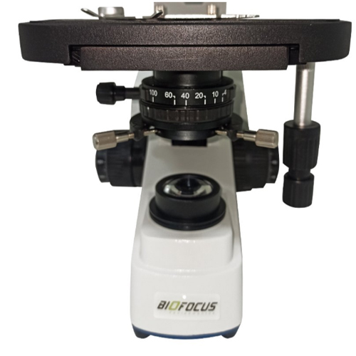 Microscopio Biologico Binocular 13 Microscópio Biológico Binocular 13